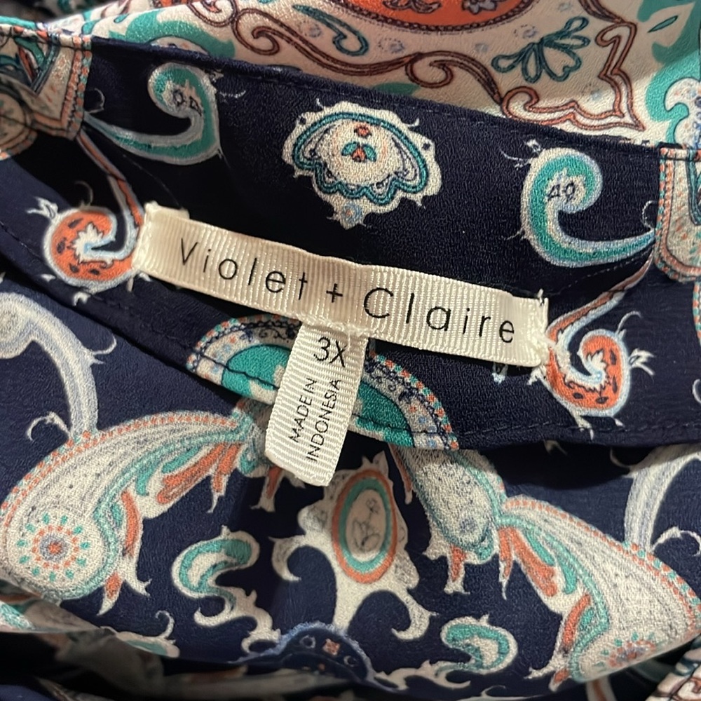 Violet + Claire Navy Paisley Women's Top - Picture 5 of 8